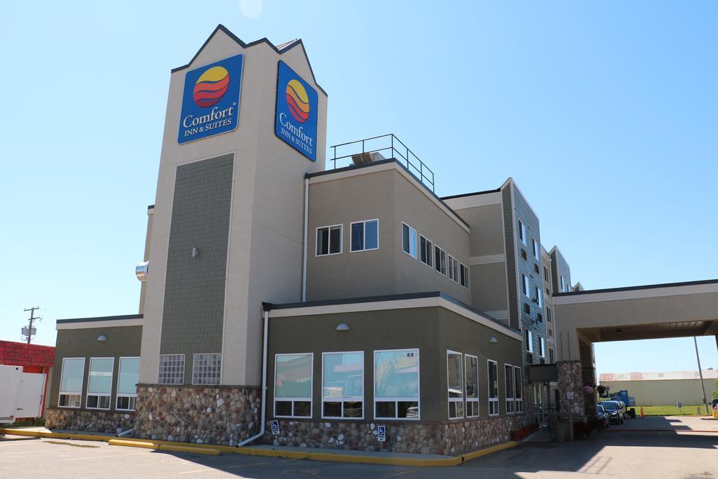 Comfort Inn & Suites Yorkton Exterior photo